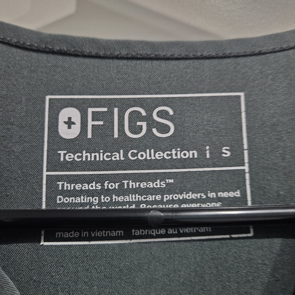 Figs Scrub Set - Picture 2 of 5